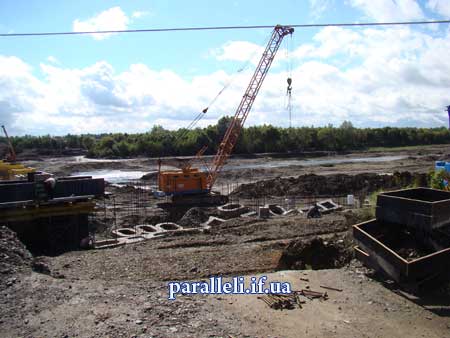 На дорозі державного значення Стрий-Чернівці-Мамалига будують новий міст На дорозі державного значення Стрий-Чернівці-Мамалига будують новий міст
