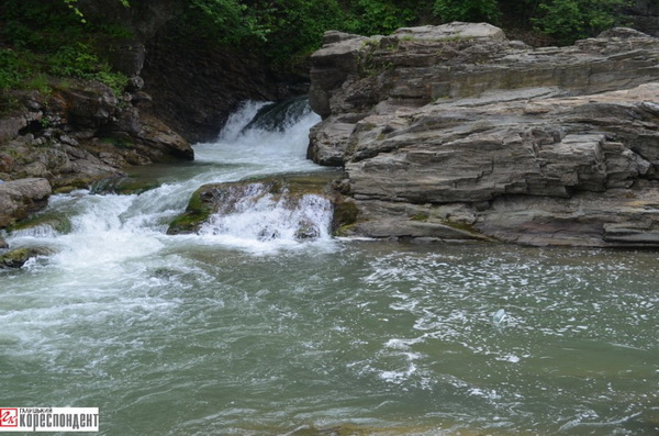vodospady-sheshory1-900x596