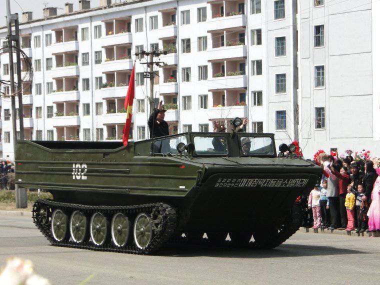 Военный парад в Пхеньяне