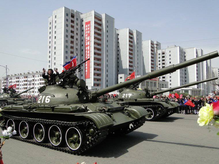Военный парад в Пхеньяне