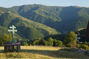 Попереду хребет Бовцарський Верх