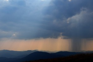 Над Румунією зібрався дощ