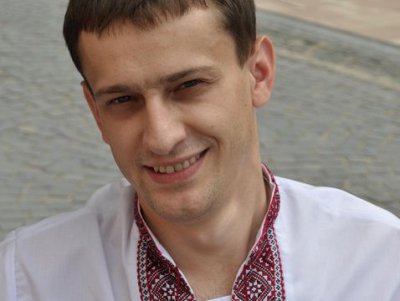 Чернівчанин готовий платити зарплату двом &laquo;беркутівцям&raquo;, якщо вони підуть з роботи