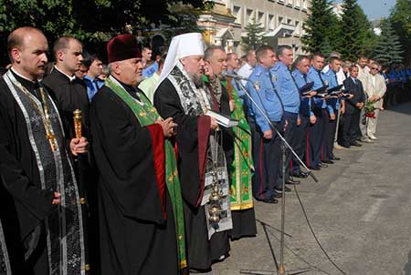 В Івано-Франківську відбулася громадська панахида за загиблим старшим сержантом міліції