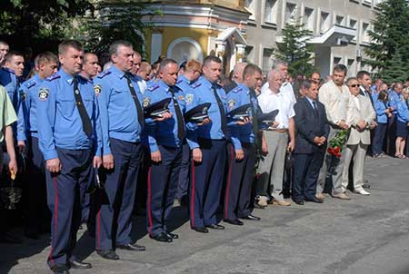 В Івано-Франківську відбулася громадська панахида за загиблим старшим сержантом міліції
