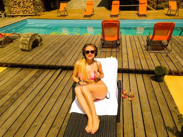 Наталя Валевська показала пікантні фото з Буковеля