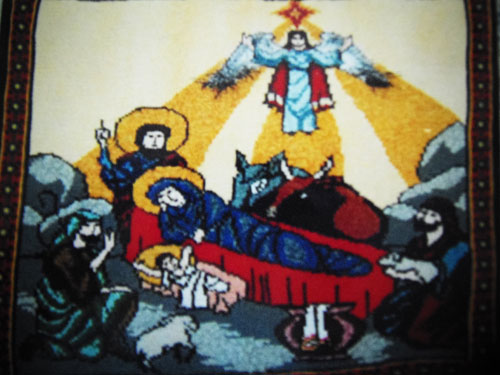 Жителька Івано-Франківська сплела спицями понад сотню ікон 