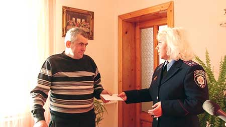 Працівники СБУ Прикарпаття допомогли грошима сім'ям загиблих правоохоронців