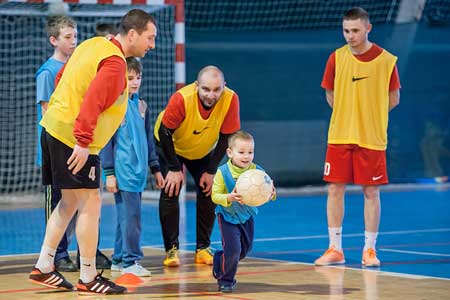 Гравці "Урагану" зустрілися із дітьми бійців АТО