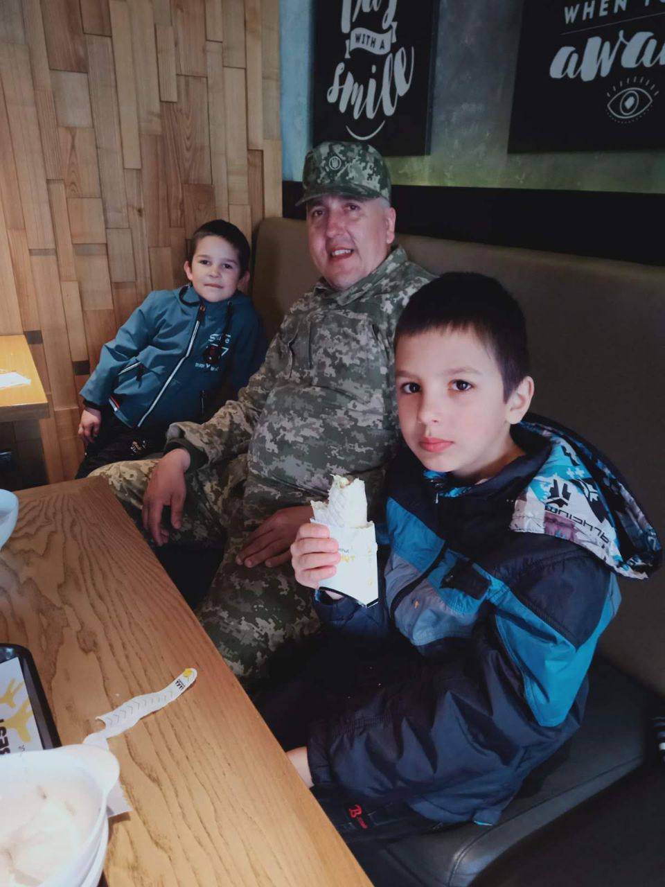 фото Героя з синами