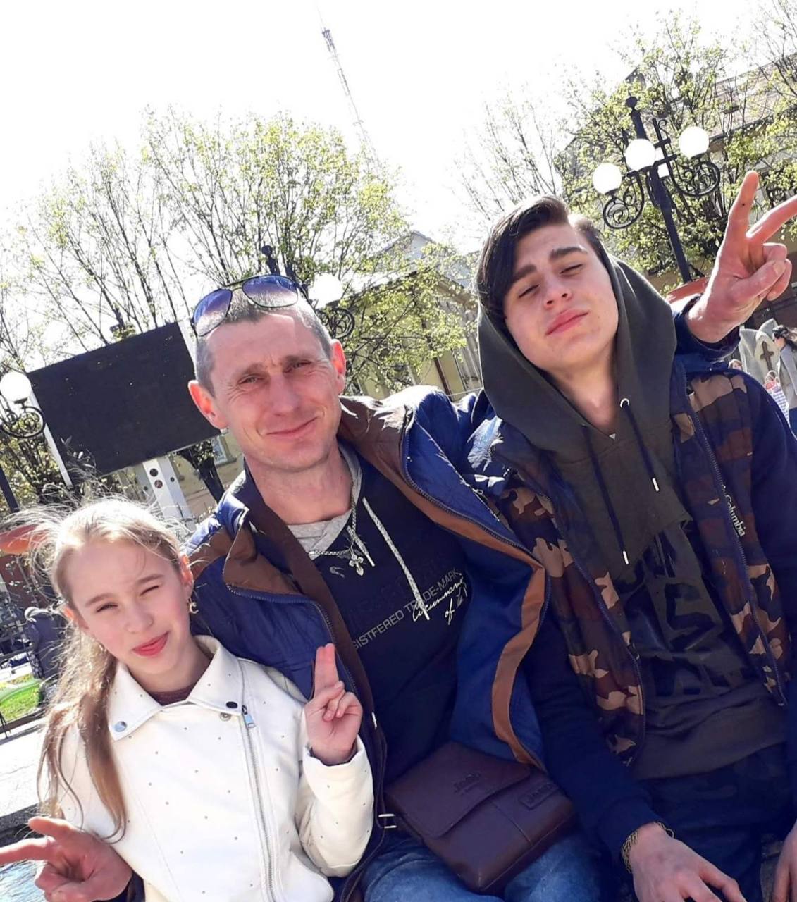 фото Героя з дітьми