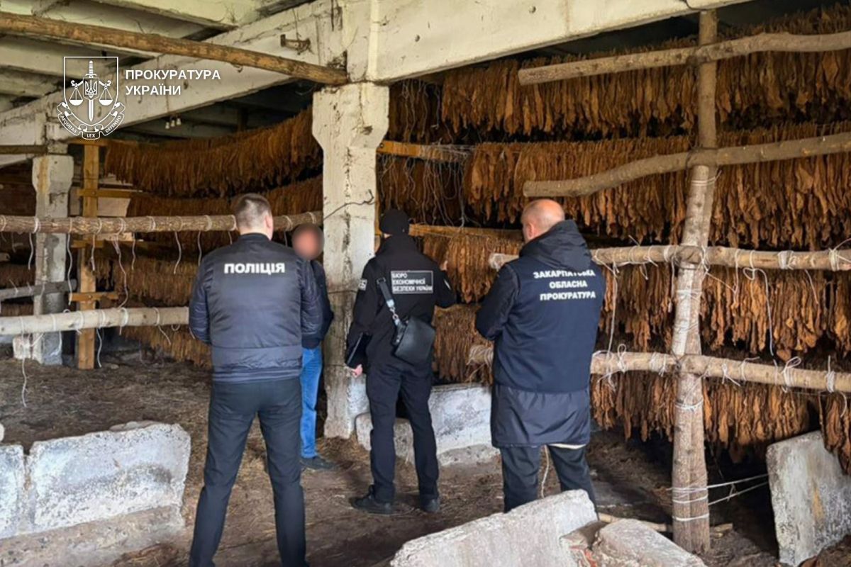 фото з місця обшуків