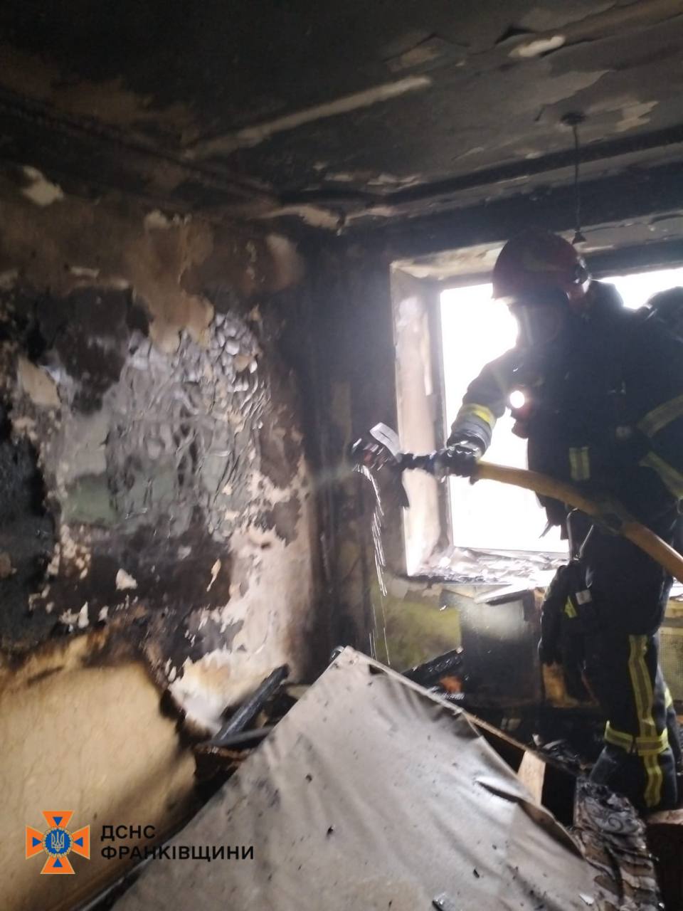 Фото з місця пожежі